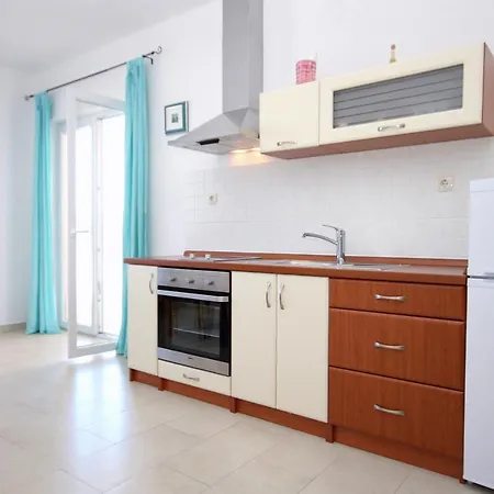 Apartments With Parking Space Lumbarda, Korcula - 9271 Apartment